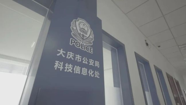 AI 大模型助力智能教育硬件升级智研卡密分销 | 创作者分成平台 | 商业全案定制 | 域名交易平台 | 运营方案 | 积分兑换系统 | 知识付费社群智研新知品牌官方网站站