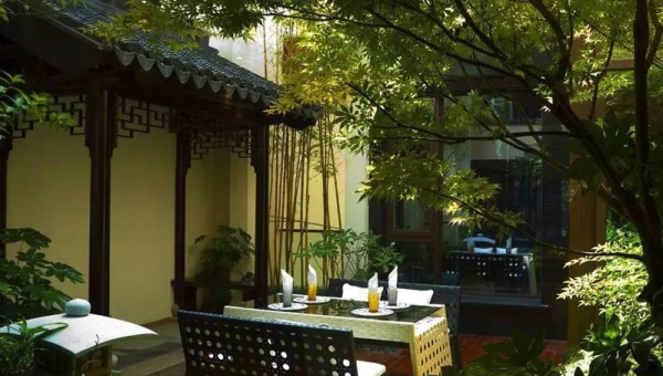 院子里养鸟的风水讲究智研卡密分销 | 创作者分成平台 | 商业全案定制 | 域名交易平台 | 运营方案 | 积分兑换系统 | 知识付费社群智研新知品牌官方网站站