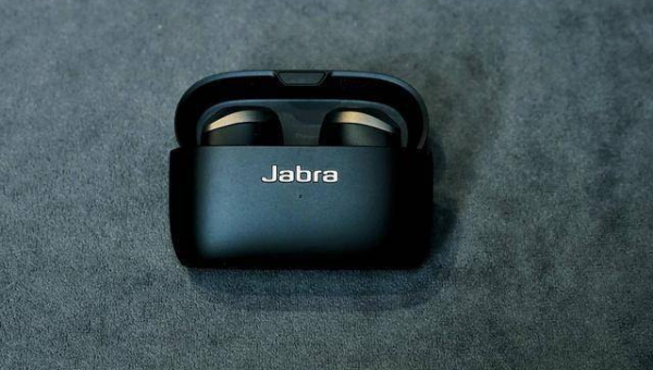 AI 互动视频换脸模型软件的选择智研卡密分销 | 创作者分成平台 | 商业全案定制 | 域名交易平台 | 运营方案 | 积分兑换系统 | 知识付费社群智研新知品牌官方网站站